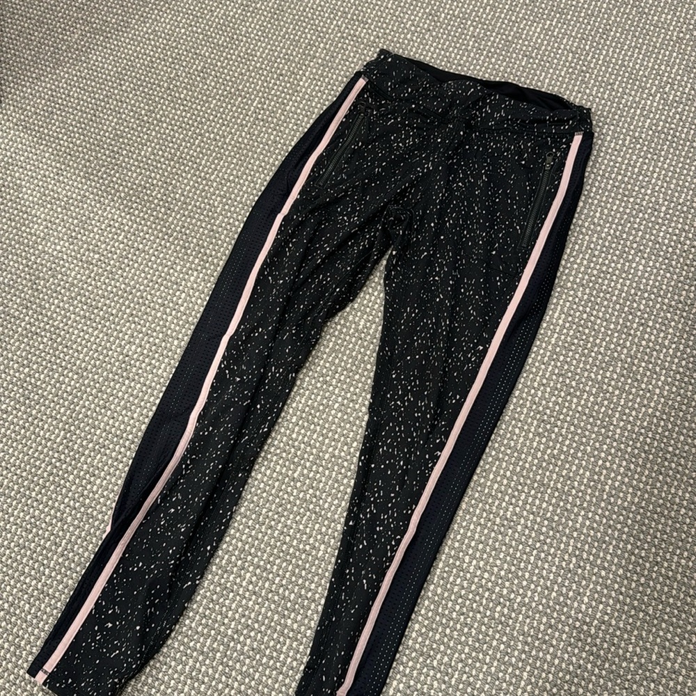 women lululemon joggers